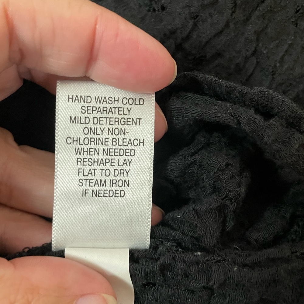 Vera Wang Lace Top Size XL‎ Black - Picture 8 of 9